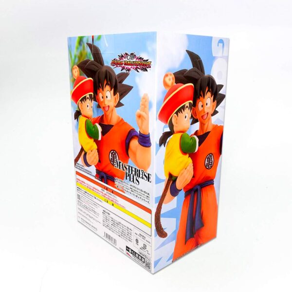 Figura de Goku de pie con Gohan en brazos (Premio A) - Imagen 2