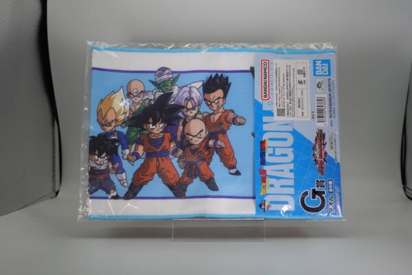 Toalla de Mano Diseño Dragon Ball Todos los Personajes de DBZ (Premio G)