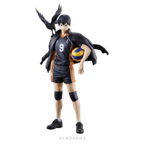 SF2739 Figura de Kageyama recreada con el jersey sobre los hombros y un cuervo a su lado. Una figura que captura la mirada intensa y la imponente presencia del talentoso colocador, Kageyama.