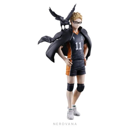 SF2742 Figura de Tsukishima recreada con el jersey sobre los hombros y un cuervo a su lado. Una figura elegante y sofisticada que refleja el característico estilo de Tsukishima, transmitiendo su espíritu de lucha oculto bajo una apariencia fría y serena.