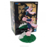 Figura coleccionable History Box de Tao Pai Pai de Dragon Ball, pose dinámica sobre su columna rosada en pleno vuelo, base diorama con montañas nevadas y árboles verdes