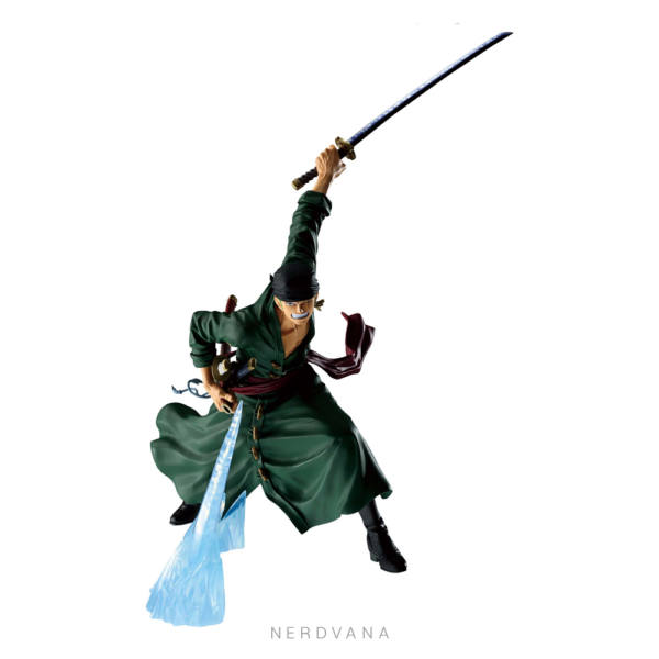 SF2789 Figura coleccionable de Roronoa Zoro de One Piece en pose de ataque con espada elevada y efecto de técnica en azul. Maximatic Plus, Banpresto Crane Game.